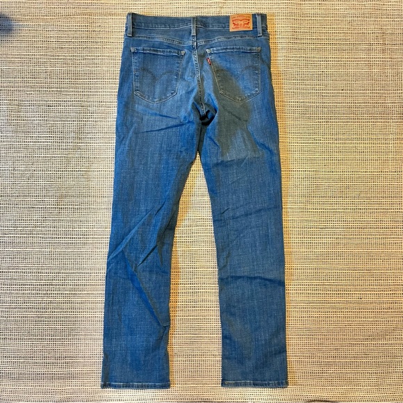 30x32 Levi’s 314 Shaping Straight Jeans - Picture 2 of 3